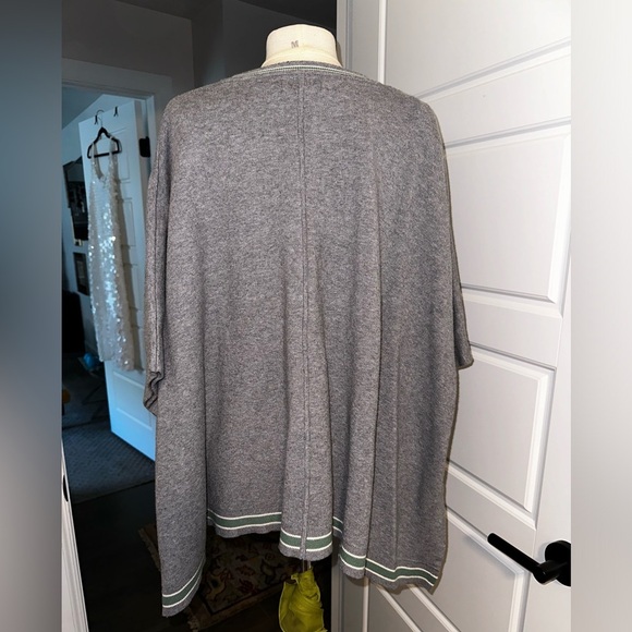 House of Harlow 1960 Poncho Sweater - Picture 2 of 3